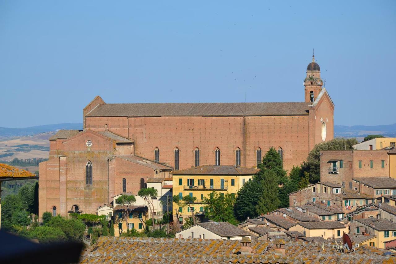 Elegante Luminoso Attico Centralissimo Siena Exterior photo