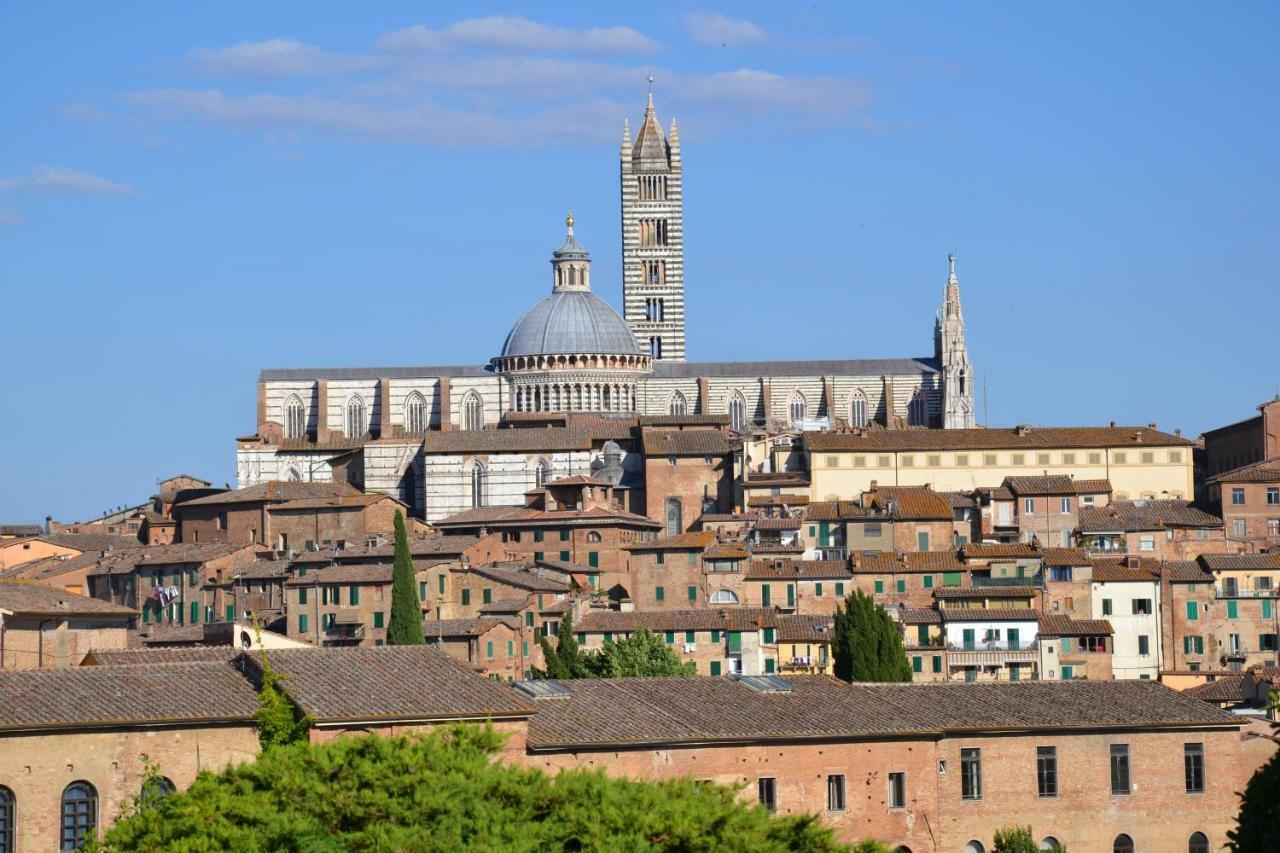 Elegante Luminoso Attico Centralissimo Siena Exterior photo